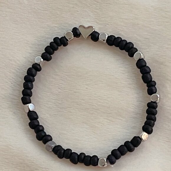 MOM Beaded Bracelets - Picture 5 of 8